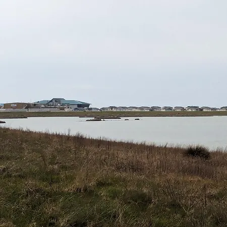 Seal Bay Resort - Pet Friendly 3 Bed 8 Birth Family Owned Caravan, Selsey Exterior photo
