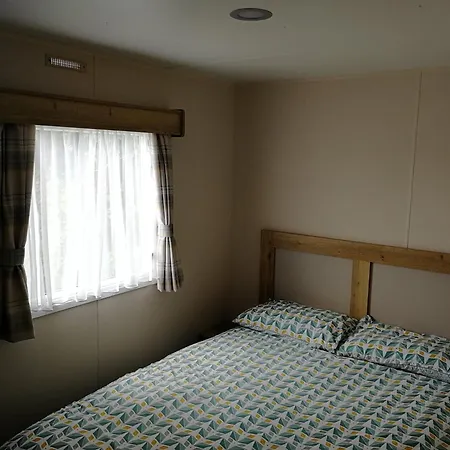 Seal Bay Resort - Pet Friendly 3 Bed 8 Birth Family Owned Caravan, Selsey Exterior photo