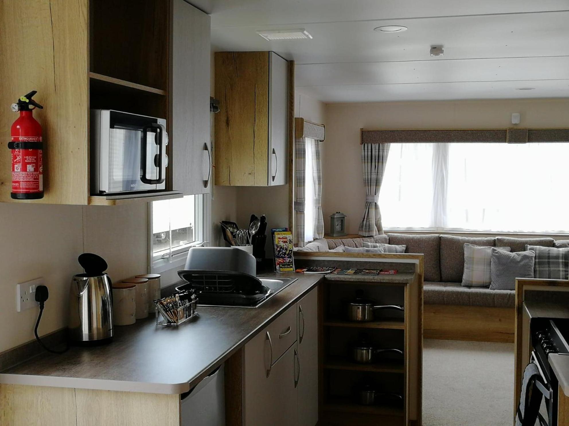 Seal Bay - Pet Friendly 3 Bed 8 Birth Family Owned Caravan, Selsey