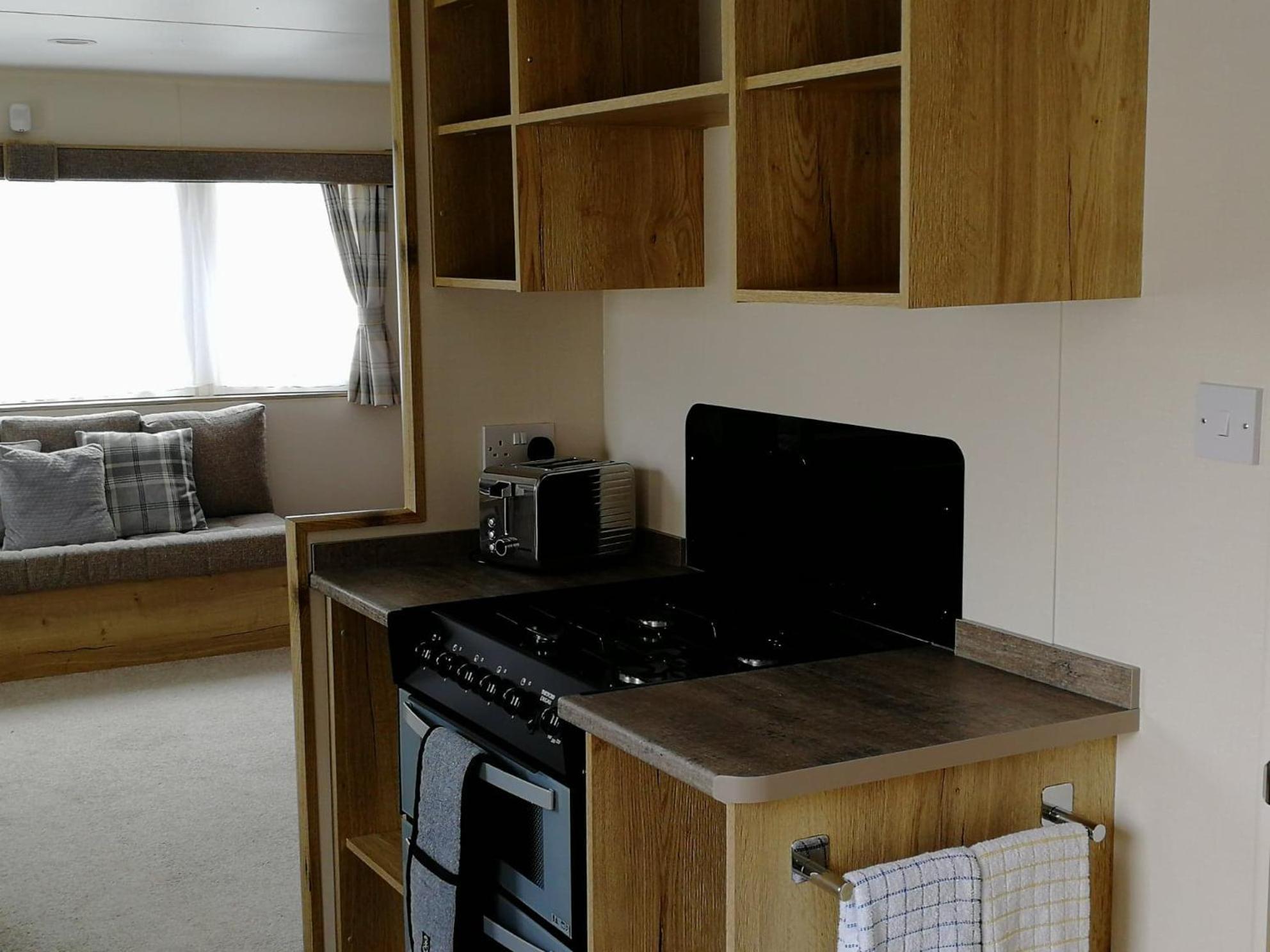 Seal Bay - Pet Friendly 3 Bed 8 Birth Family Owned Caravan, * Selsey