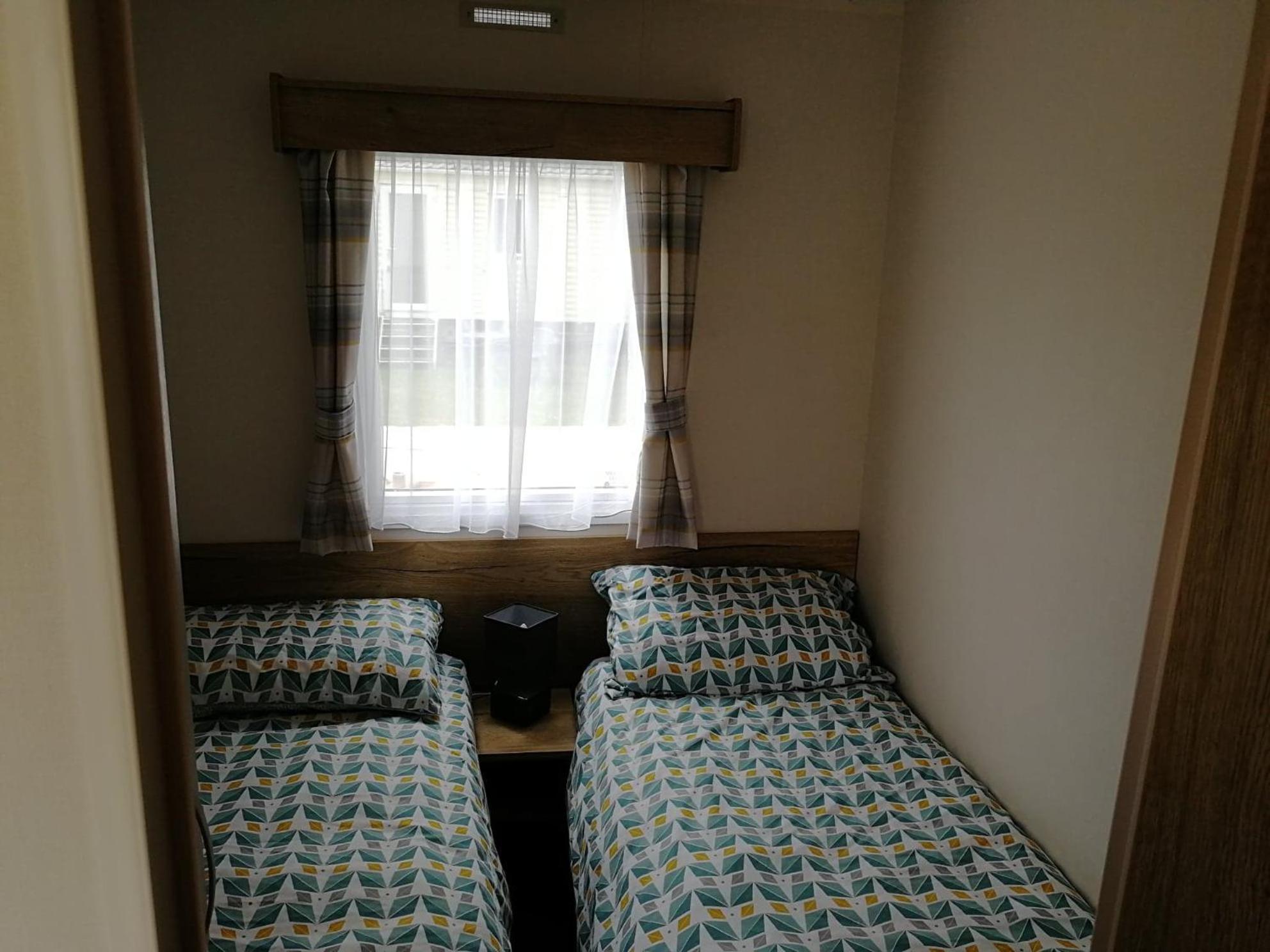 Seal Bay - Pet Friendly 3 Bed 8 Birth Family Owned Caravan, Selsey