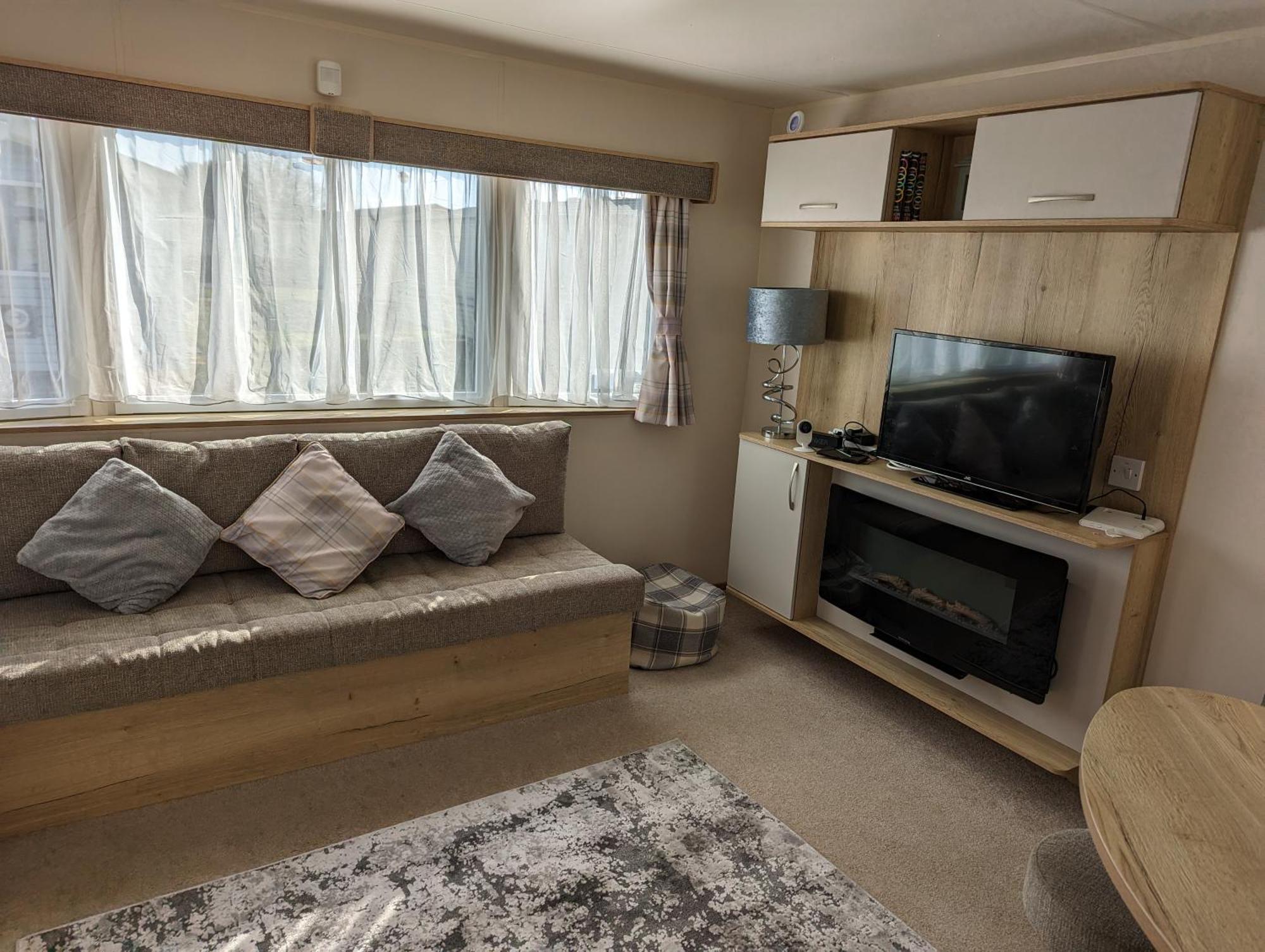 Holiday home Seal Bay - Pet Friendly 3 Bed 8 Birth Family Owned Caravan, *