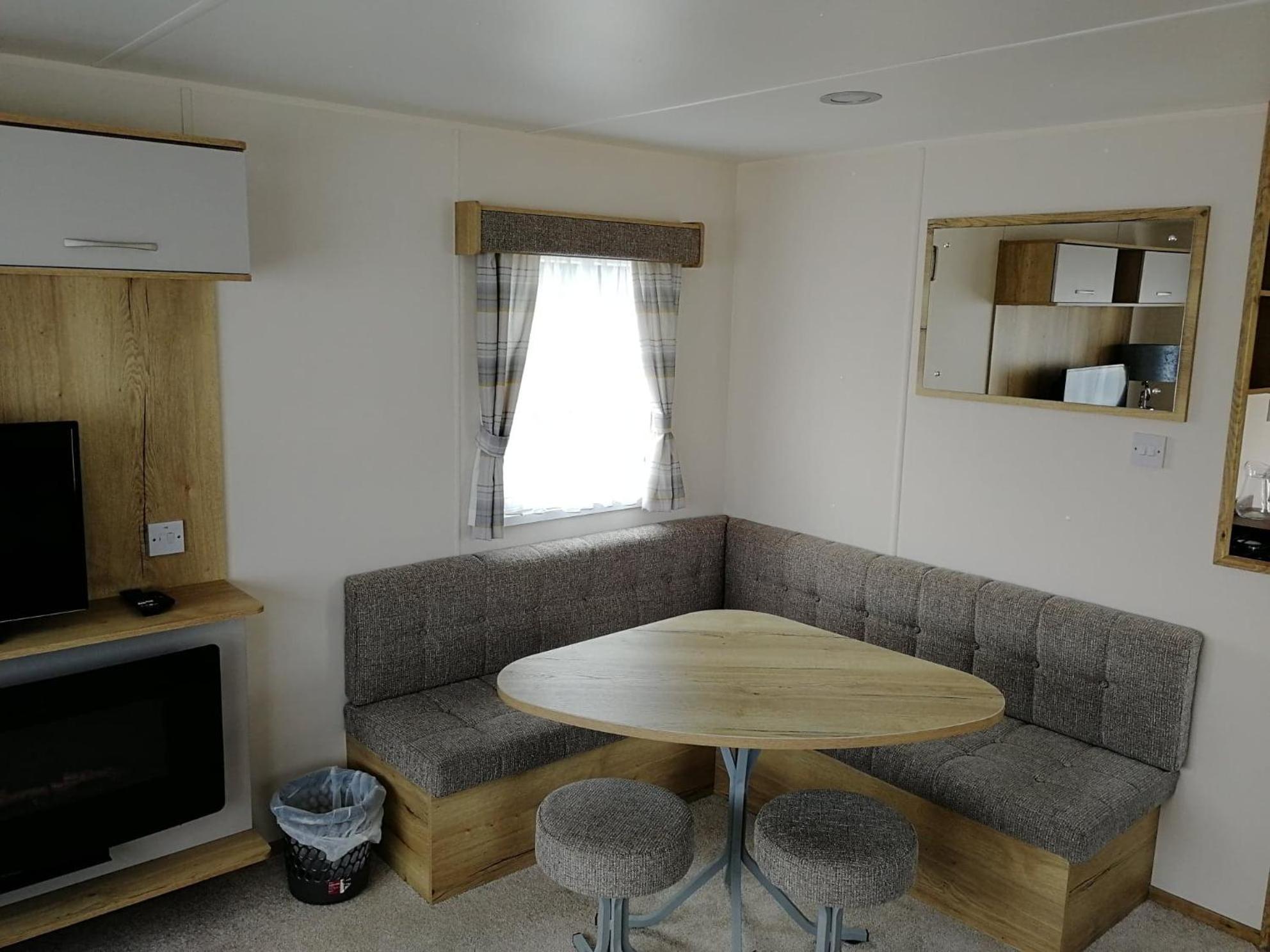 Seal Bay - Pet Friendly 3 Bed 8 Birth Family Owned Caravan, * Selsey